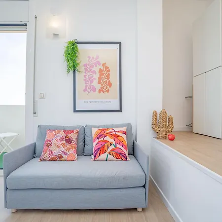 Sol 8-studio In The & Downton Apartment *